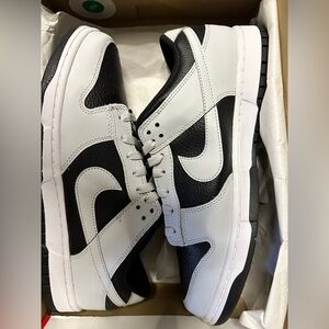 Nike Dunks (gray/black)